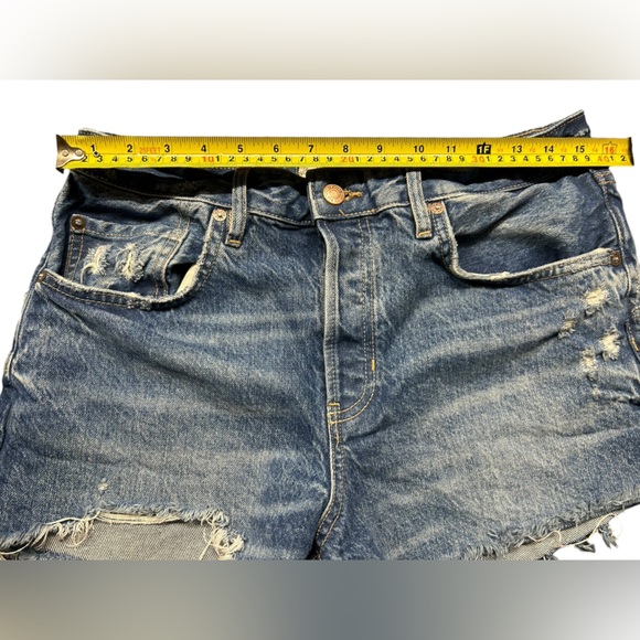 FREE PEOPLE zip fly denim frayed distressed jean shorts size 30 EUC - Picture 4 of 6